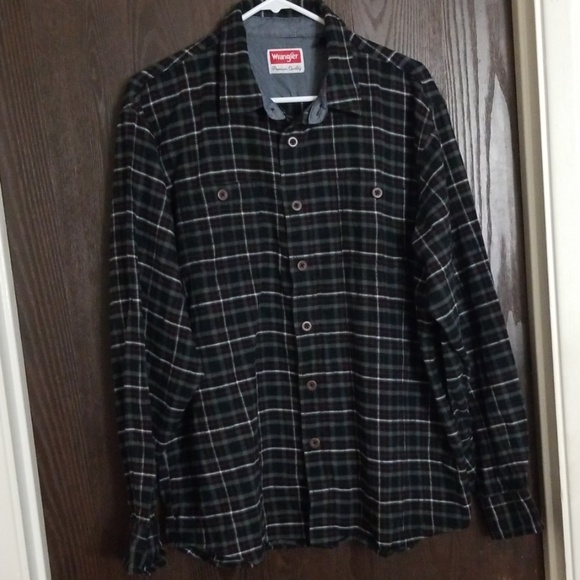 Wrangler Other - Wrangler Men's button up long sleeve fleece shirt